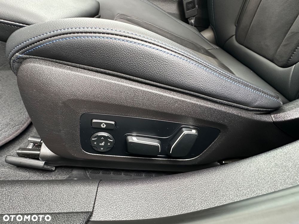 BMW Seria 3 320d xDrive M Sport - 33