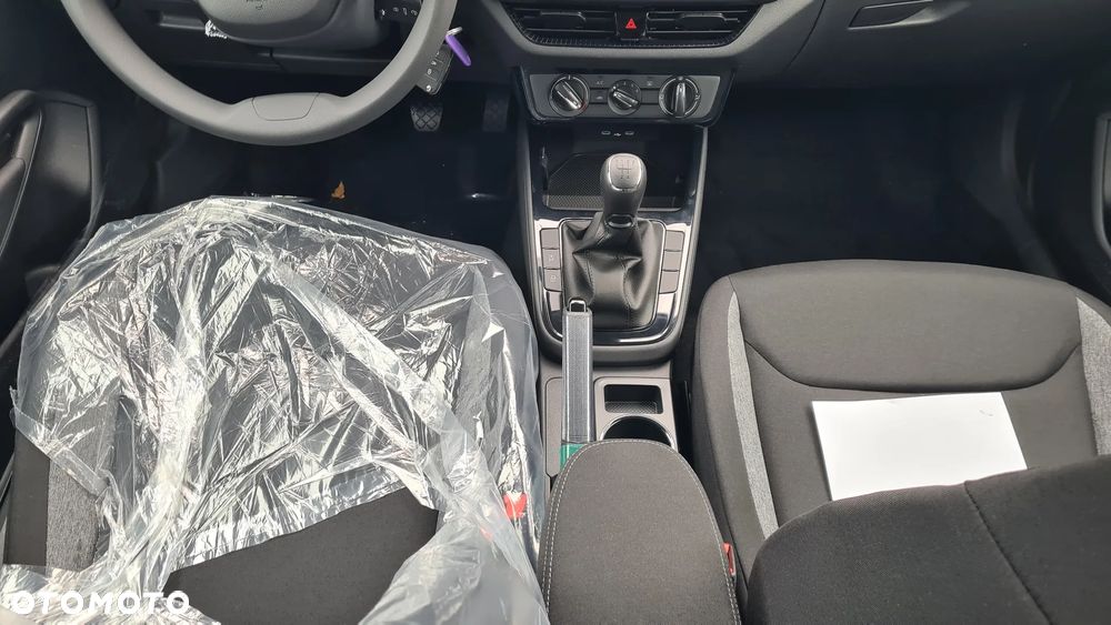 Skoda Fabia 1.0 Essence - 14