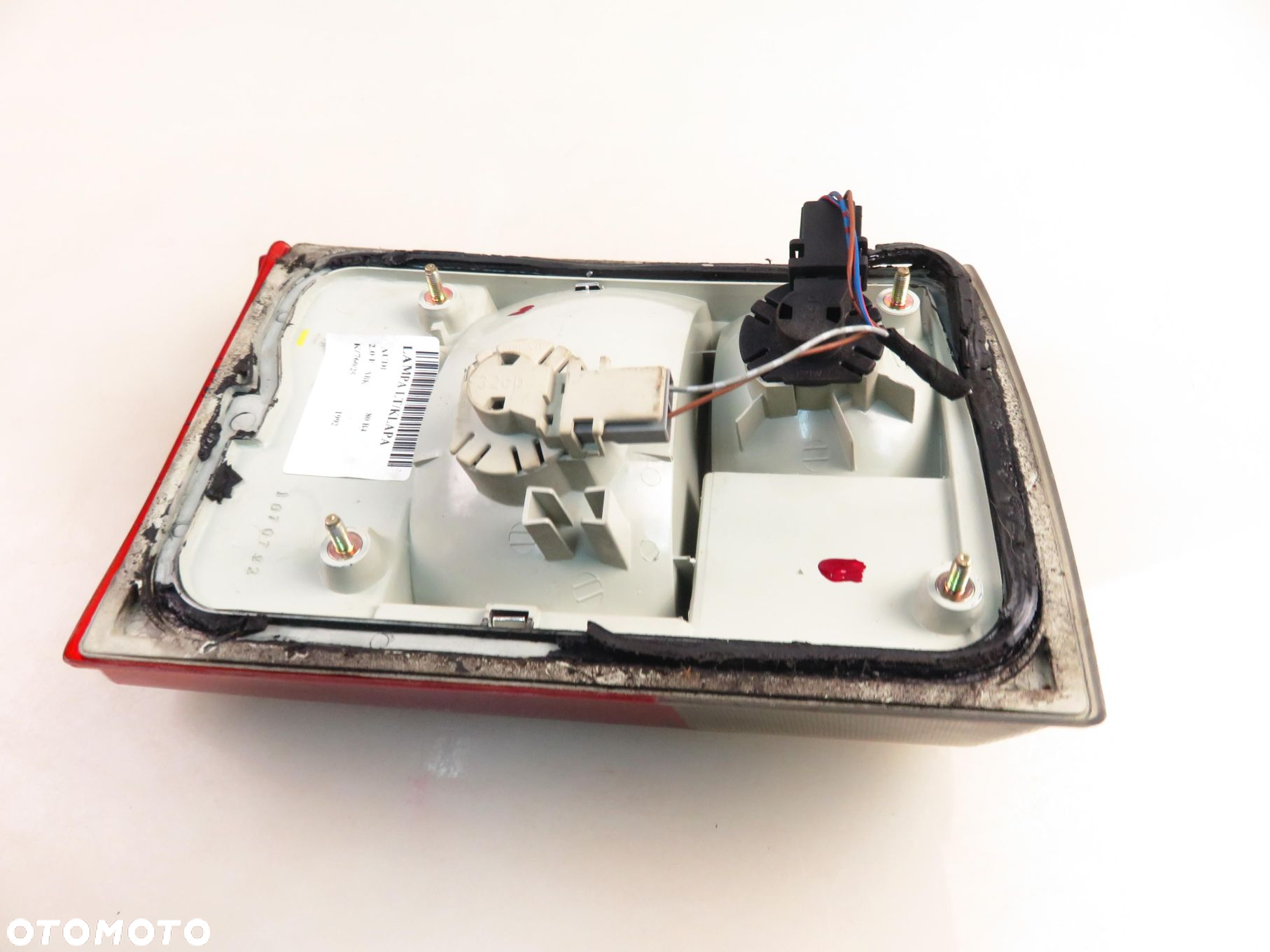 LAMPA LEWA TYLNA KLAPA AUDI 80 B4 8A0945093J - 5