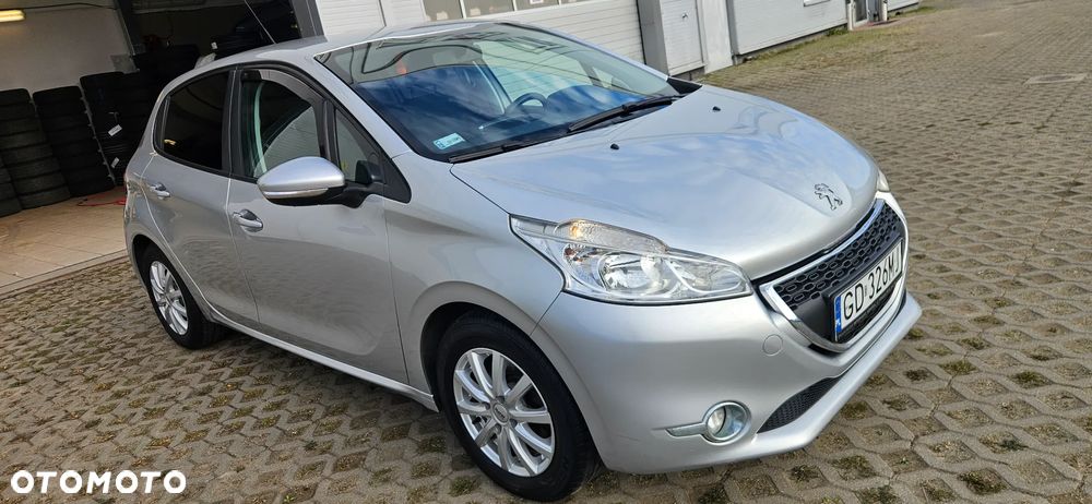 Peugeot 208 1.4 HDi Business Line - 2