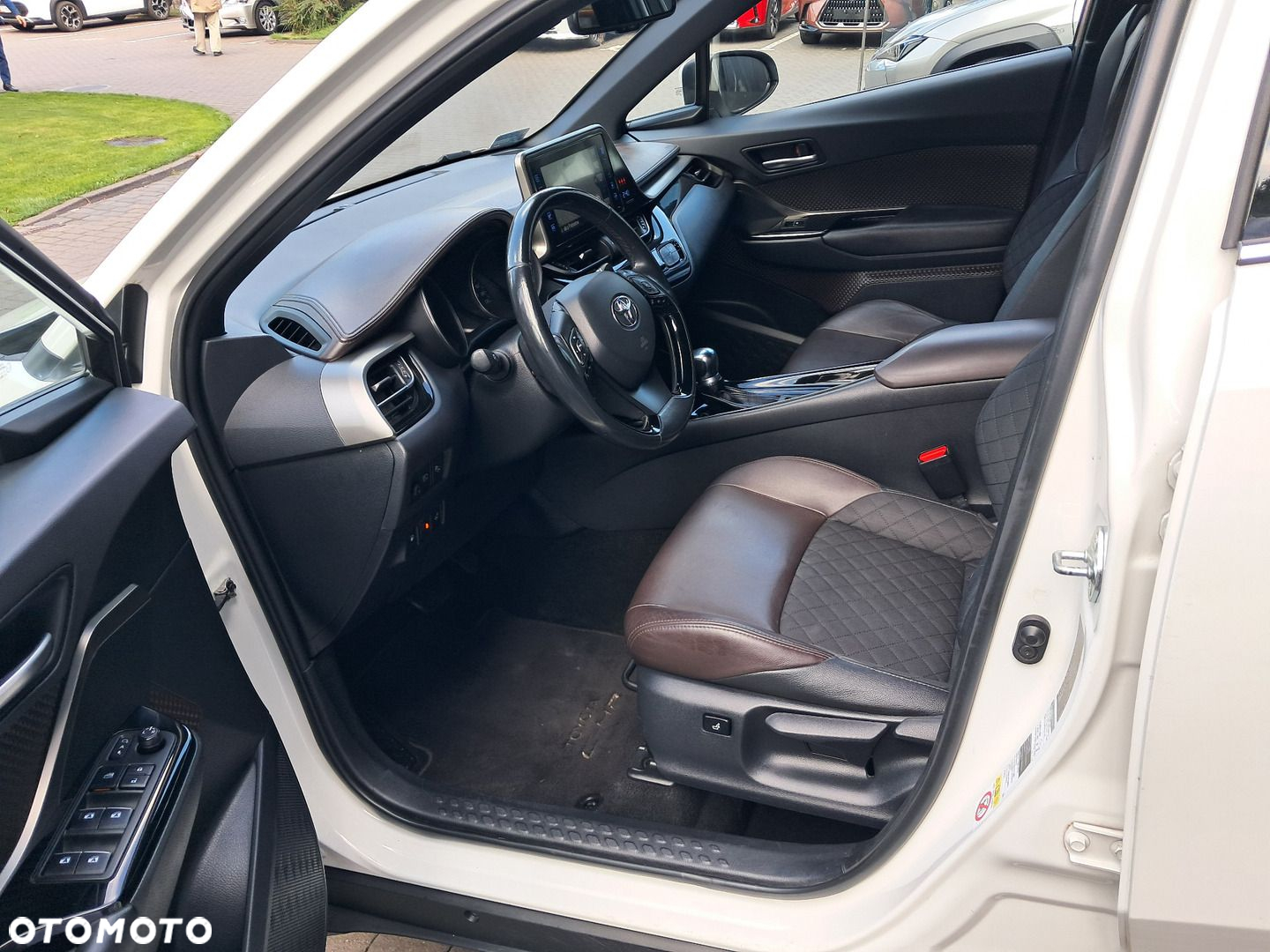 Toyota C-HR 1.2 T Prestige CVT - 5