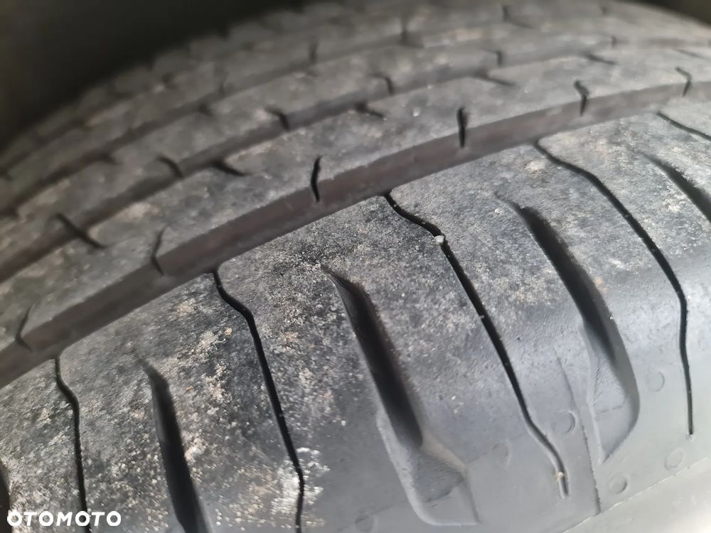 Toyota Auris 1.33 VVT-i Life - 35