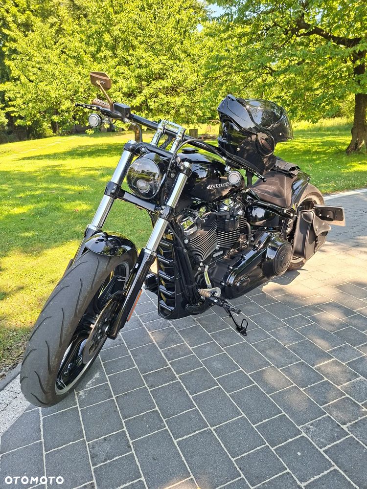 Harley-Davidson FXSB Breakout - 10