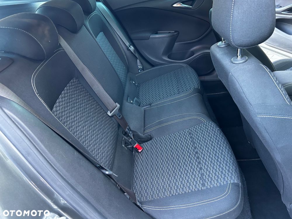 Opel Astra 1.4 Turbo Dynamic - 19