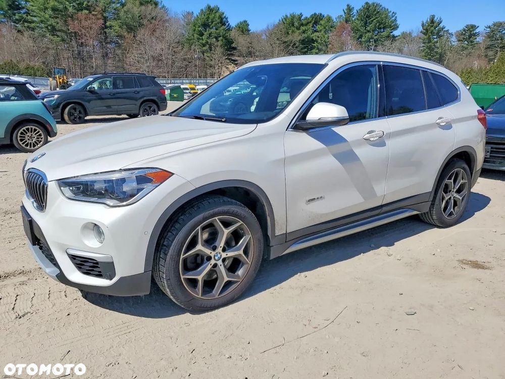 BMW X1 xDrive25i GPF xLine sport - 3