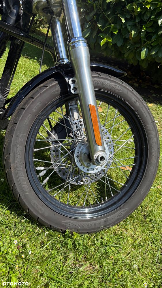 Harley-Davidson Dyna Street Bob - 6
