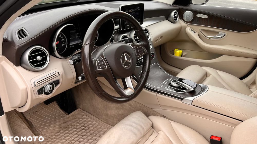 Mercedes-Benz Klasa C 200 4-Matic 7G-TRONIC - 25