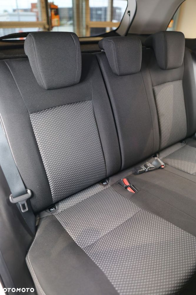 Suzuki Vitara 1.6 Comfort 2WD - 16