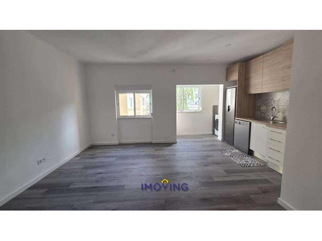 Apartamento T2 totalmente remodelado na Baixa da Banheira - Grande imagem: 5/21