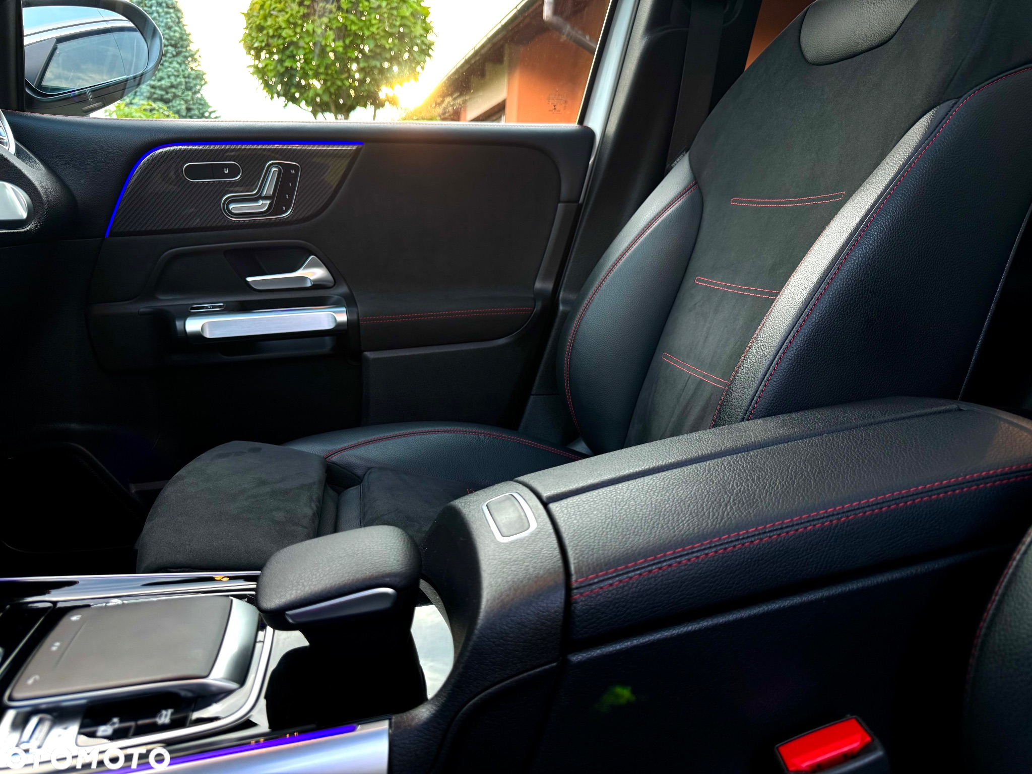 Mercedes-Benz GLB 200 d 4-Matic AMG Line 8G-DCT - 23