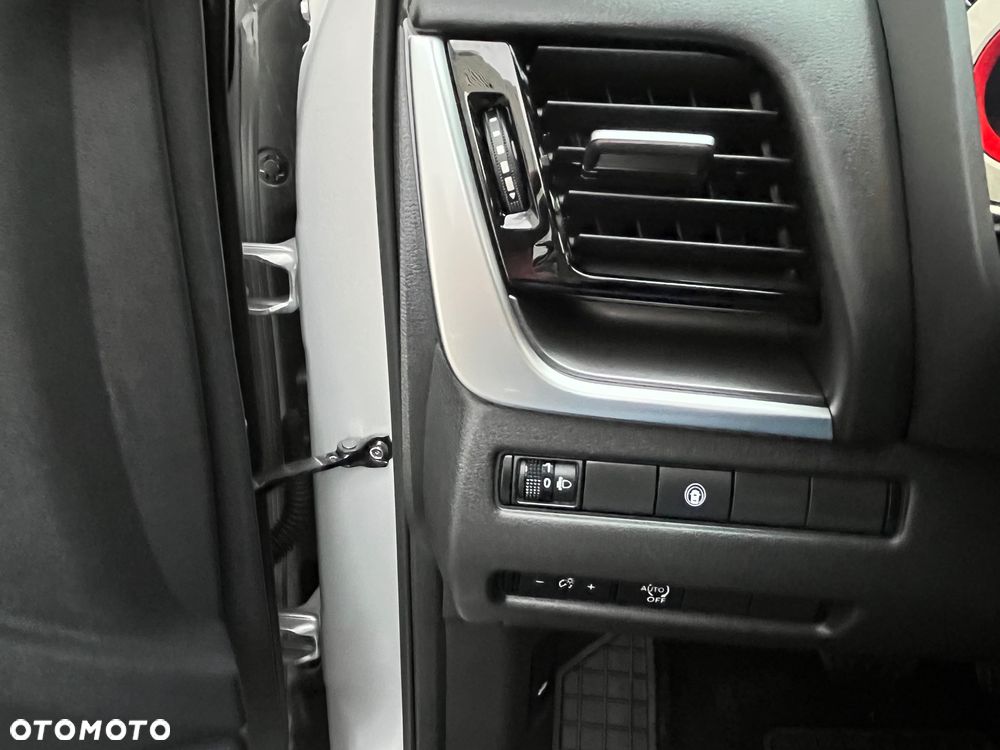 Nissan X-Trail 1.5 VC-T Mild-Hybrid Xtronic N-Connecta - 25