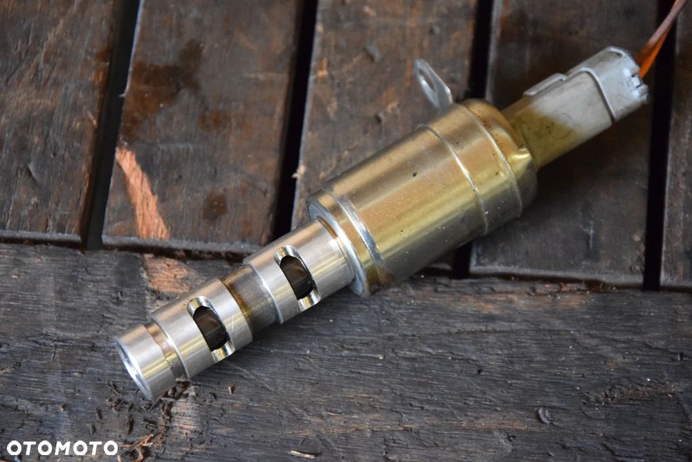 Renault Dacia 1.6 16V K4M Zawór zmiannych faz rozrządu - 1