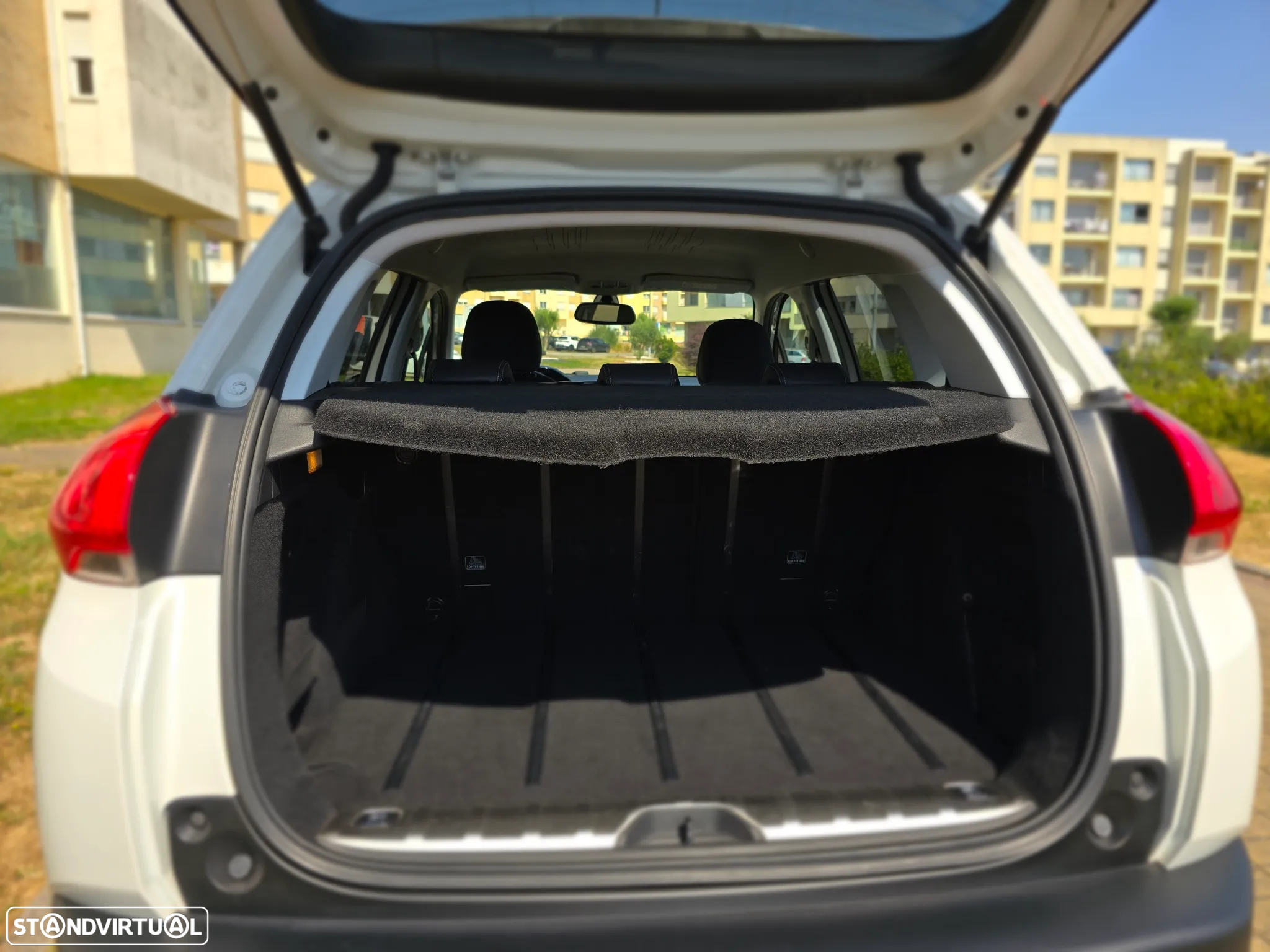 Peugeot 2008 1.6 BlueHDi Allure - 11