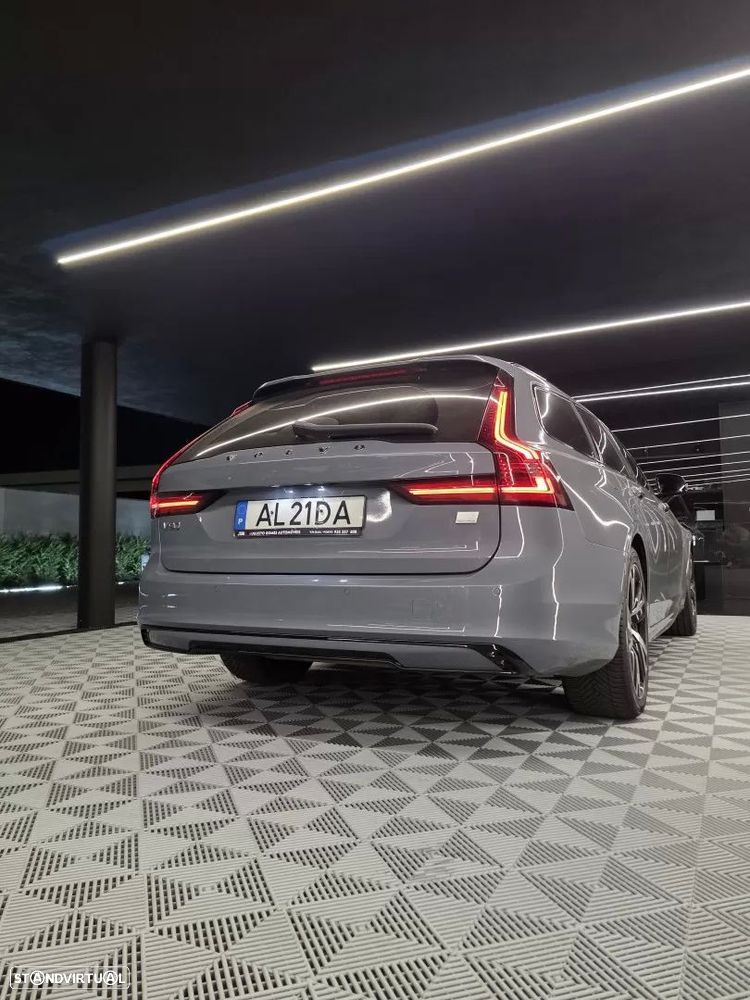 Volvo V90 2.0 T6 PHEV R-Design AWD - 13