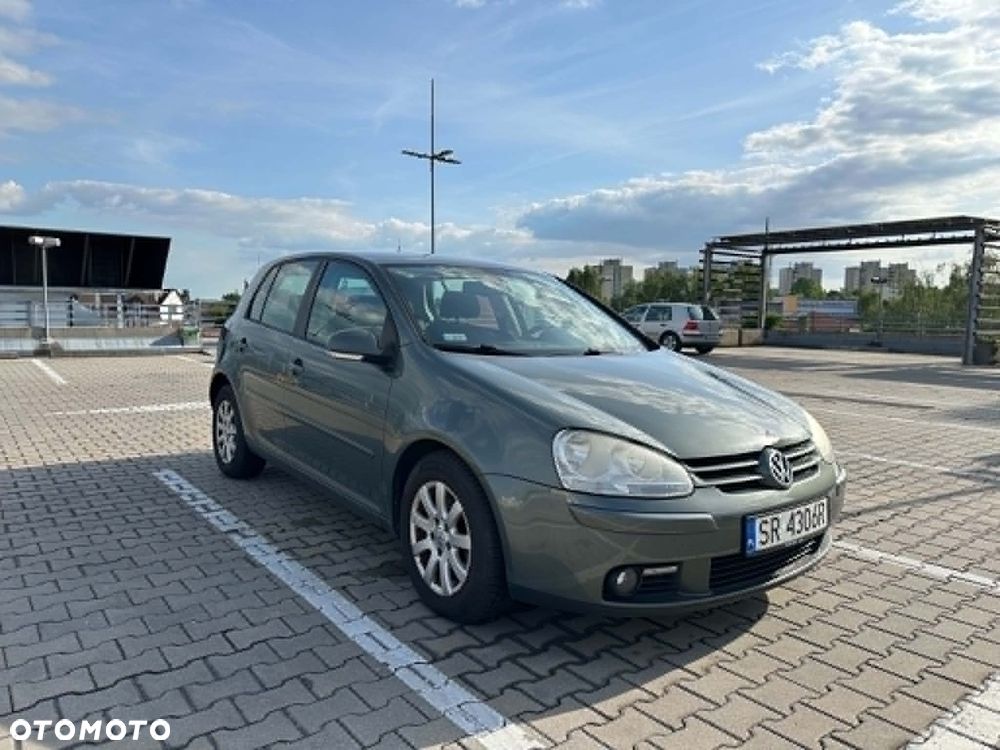 Volkswagen Golf 1.6 FSI Comfortline - 5