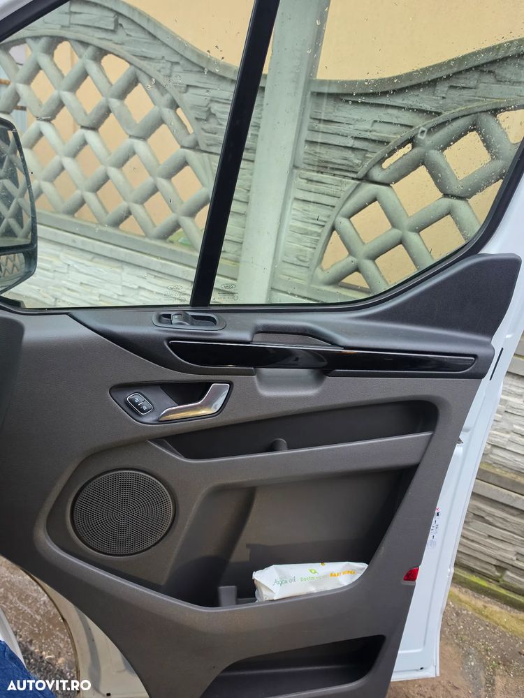 Ford Transit Custom Kombi 320 2.0 EcoBlue 130 CP L2H1 Trend Aut. - 2