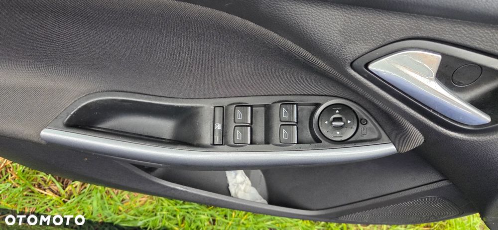 Panel szyb przełącznik lusterek Ford Focus Mk3