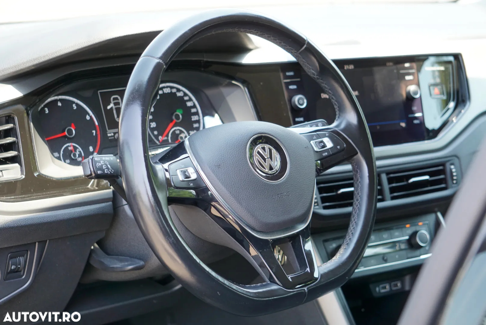 Volkswagen Polo 1.0 TSI DSG Comfortline - 5