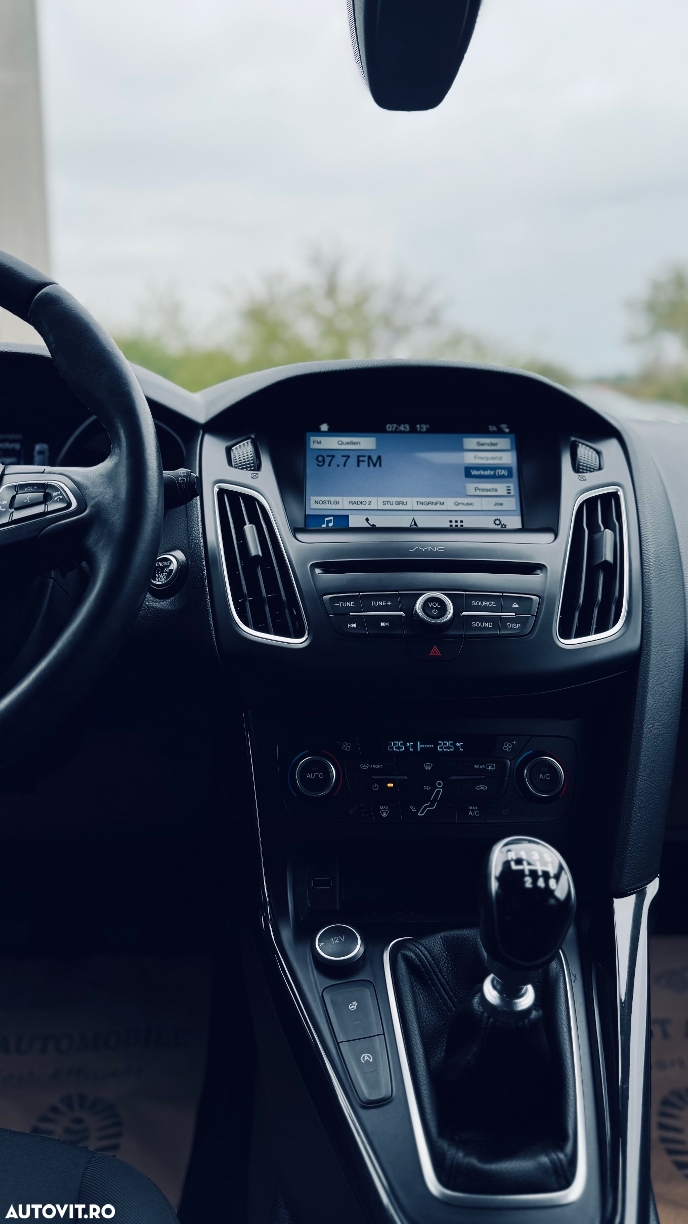 Ford Focus 1.0 EcoBoost Titanium Business - 16