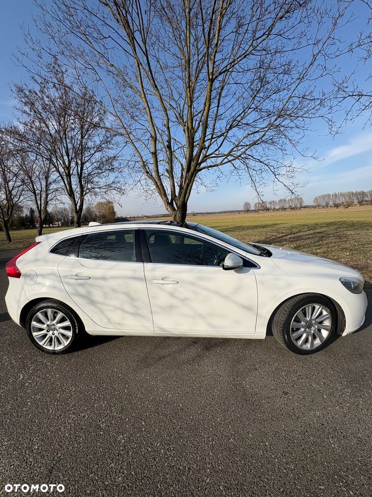 Volvo V40 D2 Momentum - 8