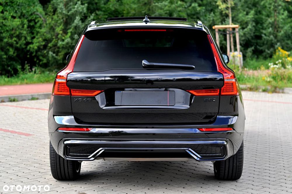 Volvo XC 60 B5 B AWD Ultra Black Edition - 11