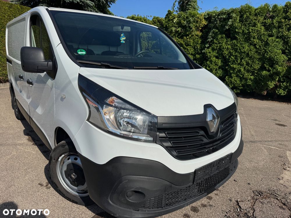 Renault TRAFIC - 2