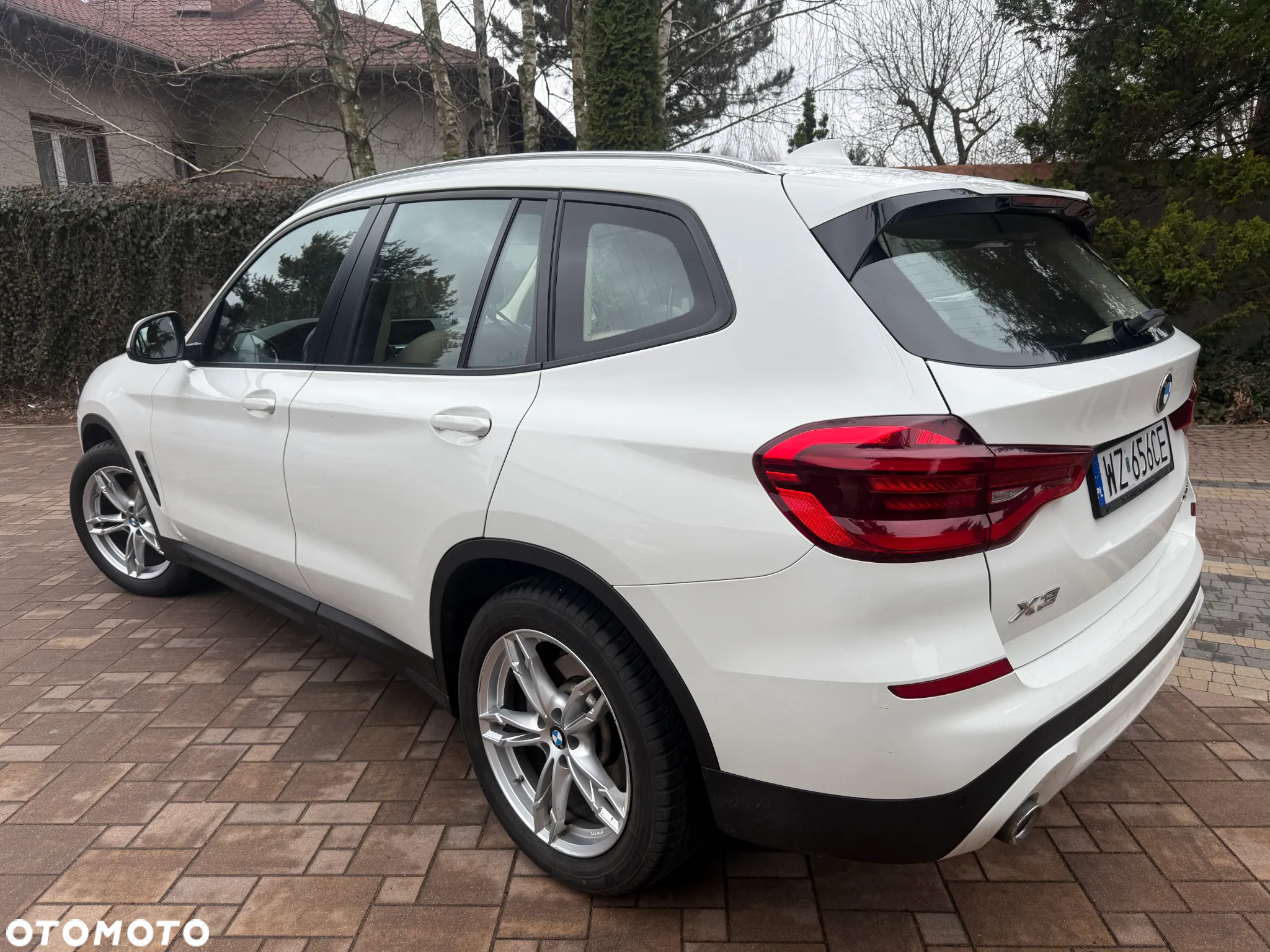BMW X3 xDrive20i Advantage - 5