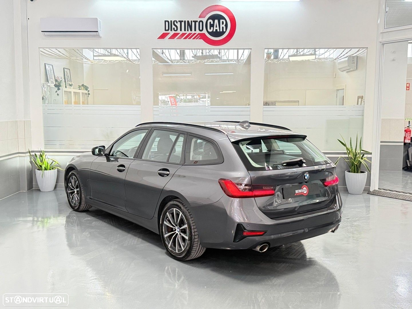 BMW 320 d Touring xDrive Line Sport Auto - 3