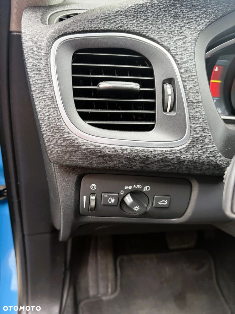 Volvo V40 D4 Drive-E R-Design Kinetic - 31