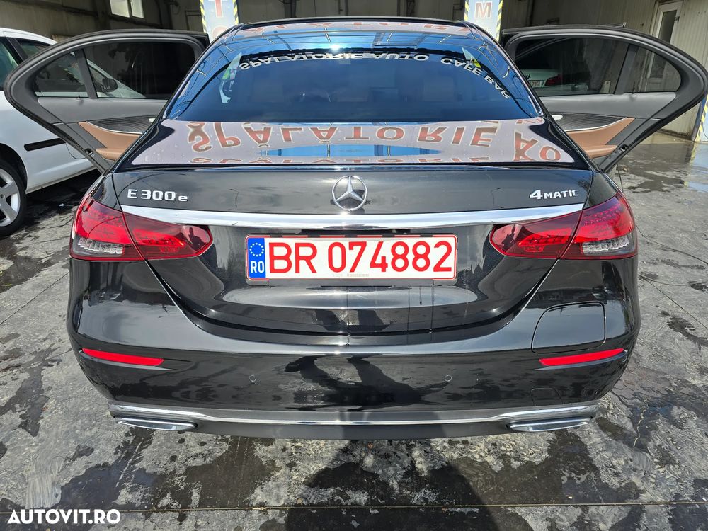 Mercedes-Benz E - 4