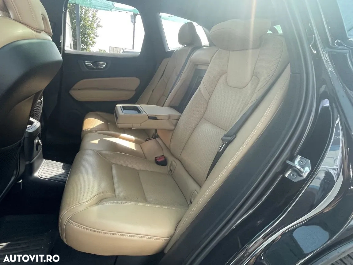 Volvo XC 60 T8 Twin Engine AWD Inscription - 8