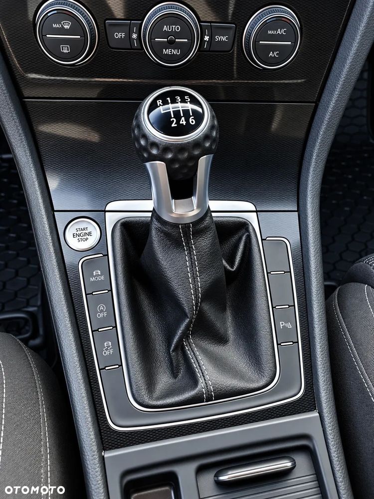 Volkswagen Golf - 18