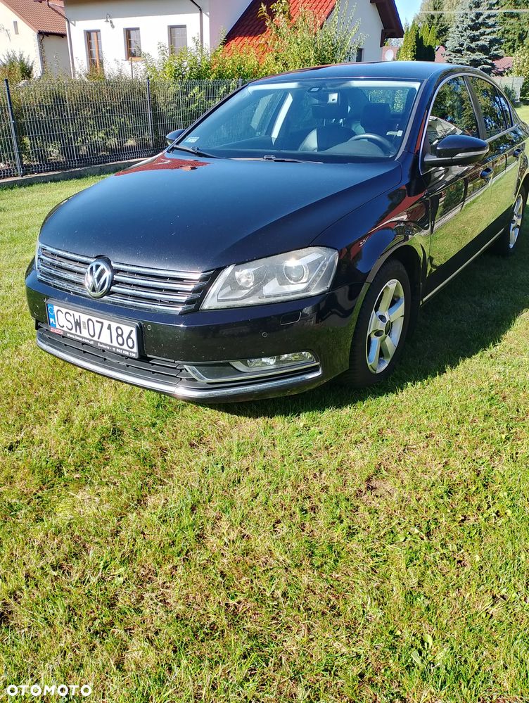 Volkswagen Passat - 16