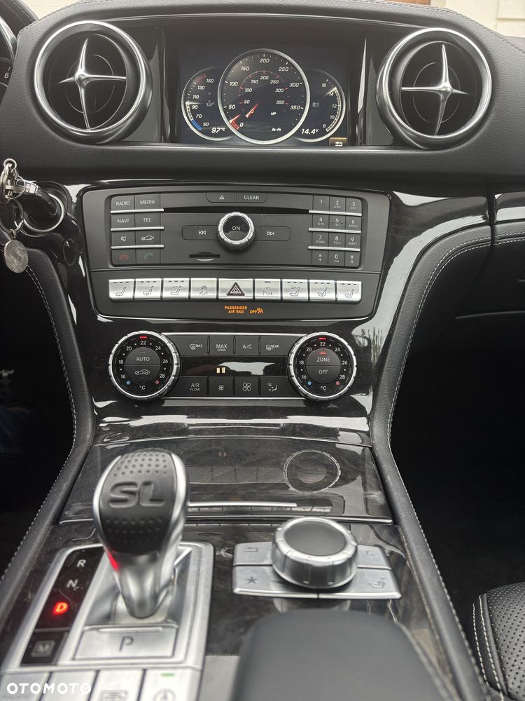 Mercedes-Benz SL - 8