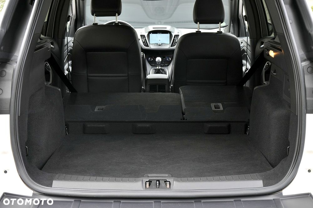 Ford Kuga 1.5 EcoBoost 2x4 ST-Line - 24