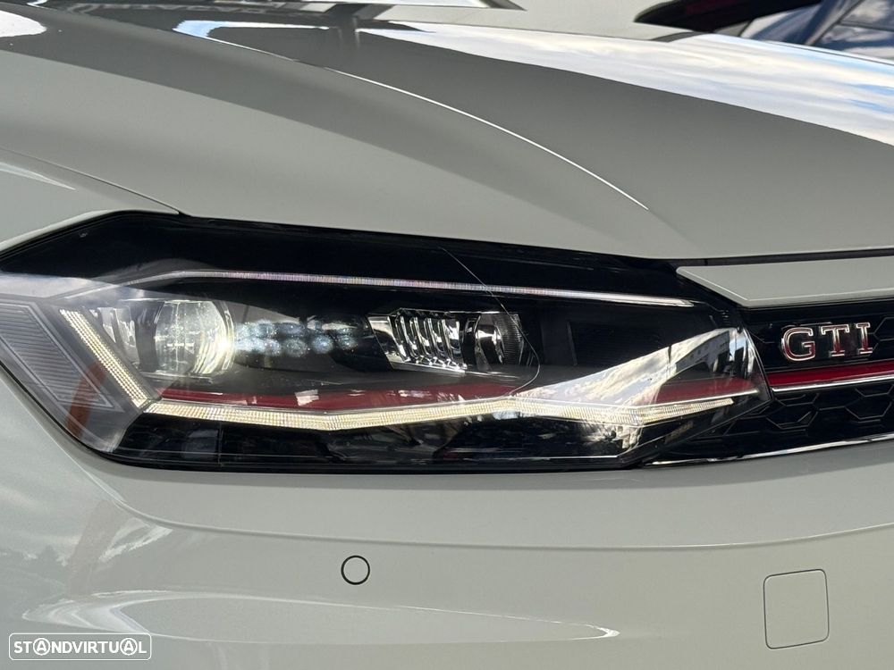 VW Polo 2.0 TSI GTI DSG - 21