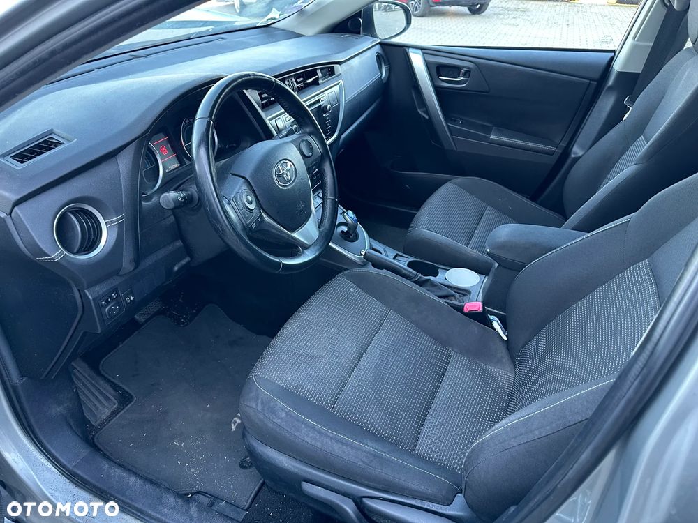 Toyota Auris 1.8 HSD Luna - 8