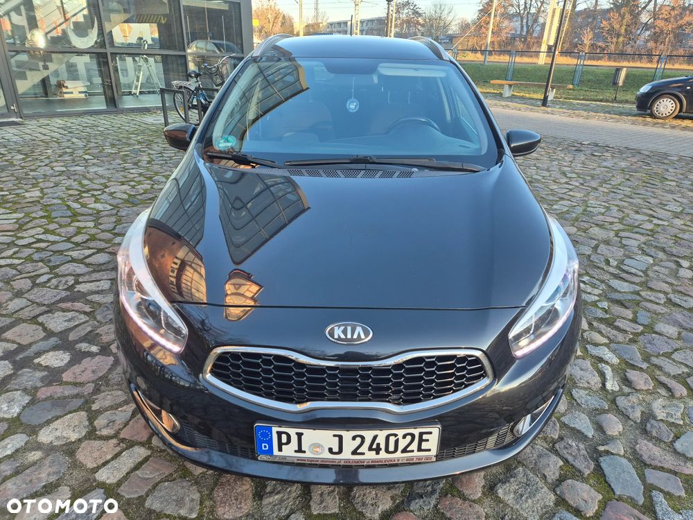 Kia Ceed 1.6 GDI Dream-Team Edition - 30
