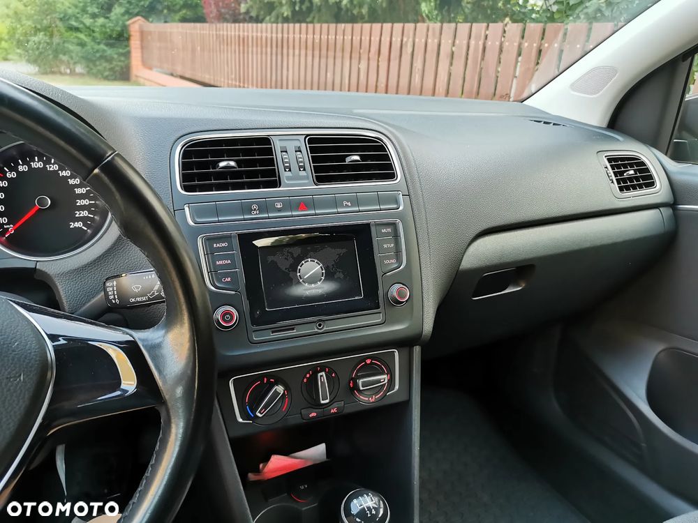 Volkswagen Polo 1.2 TSI BMT Comfortline - 12