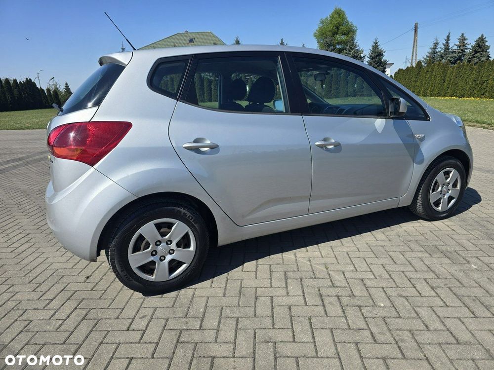 Kia Venga - 7