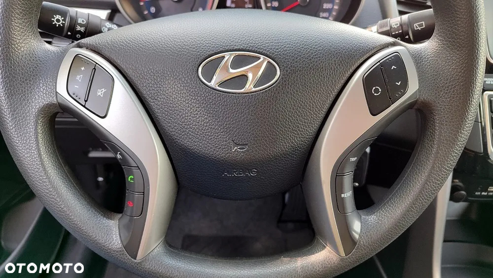 Hyundai i30 1.6 GDI Classic + - 35