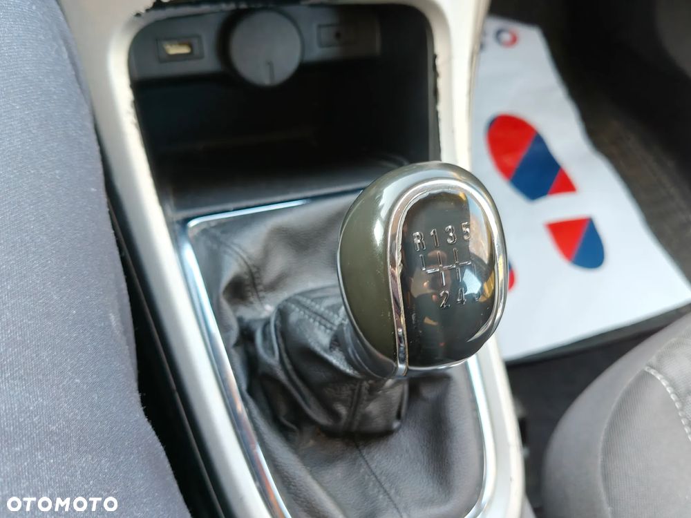 Opel Astra 1.7 CDTI DPF Cosmo - 24