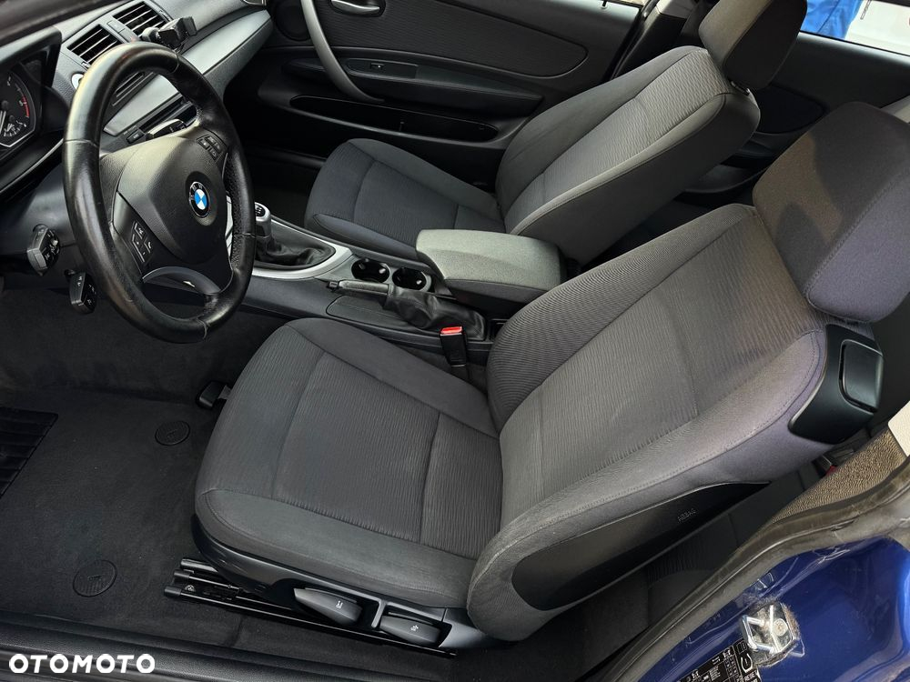 BMW Seria 1 118d DPF - 11