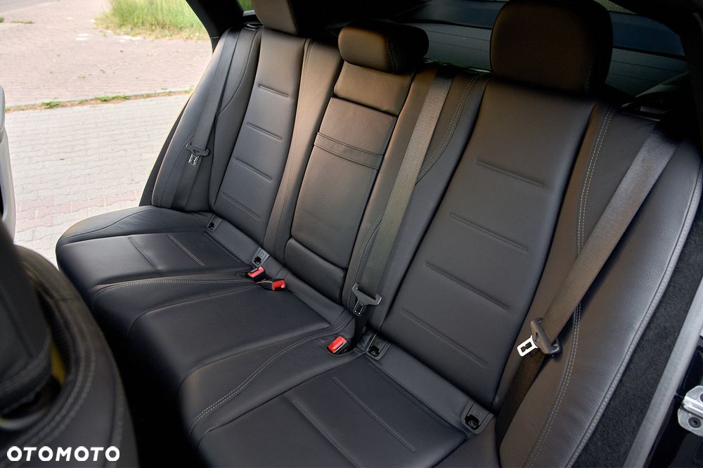 Mercedes-Benz GLE 300 d mHEV 4-Matic AMG Line - 24