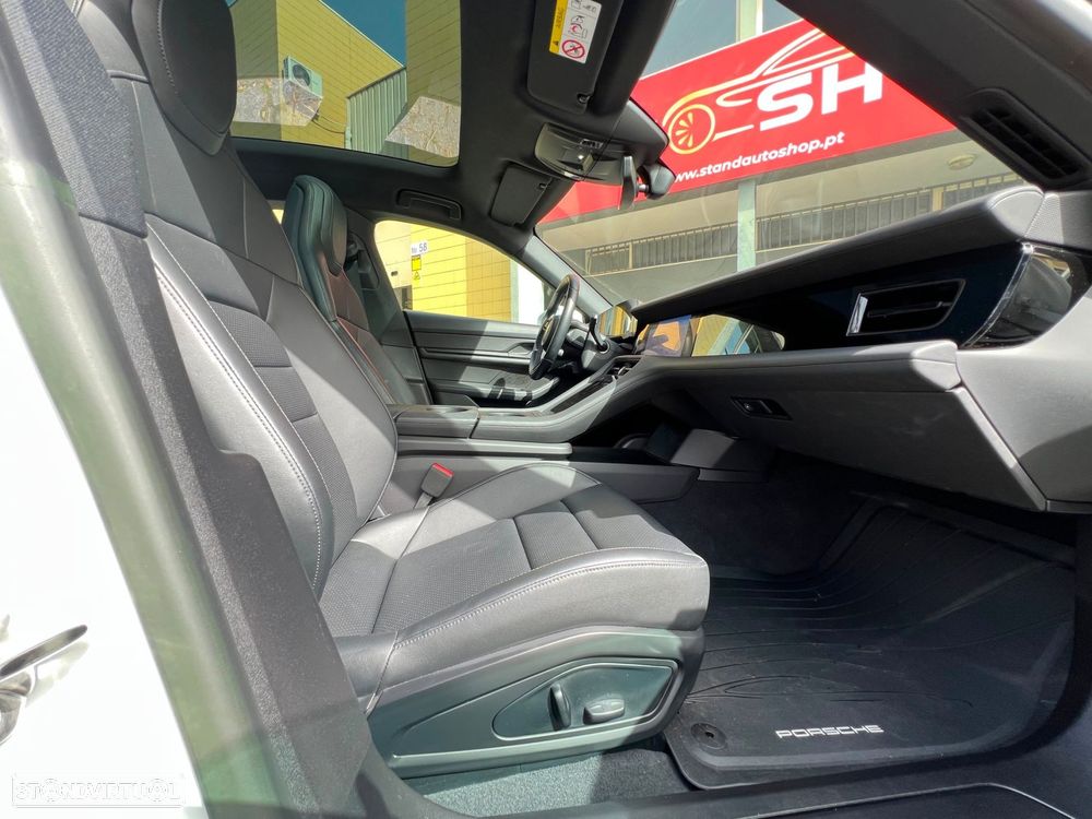 Porsche Taycan Bateria Performance Plus — fotografia 14