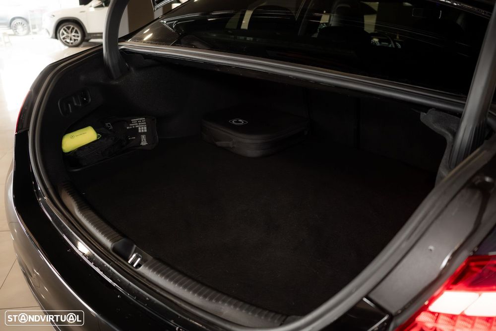 Mercedes-Benz C 300 e AMG Line - 44