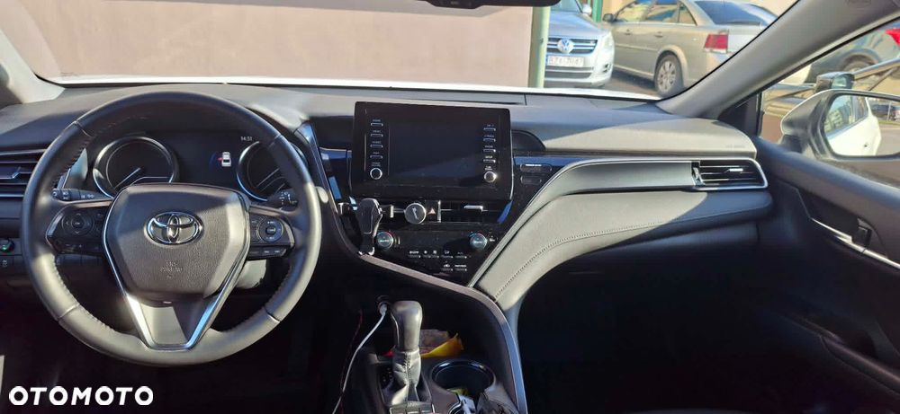 Toyota Camry 2023 photo 4