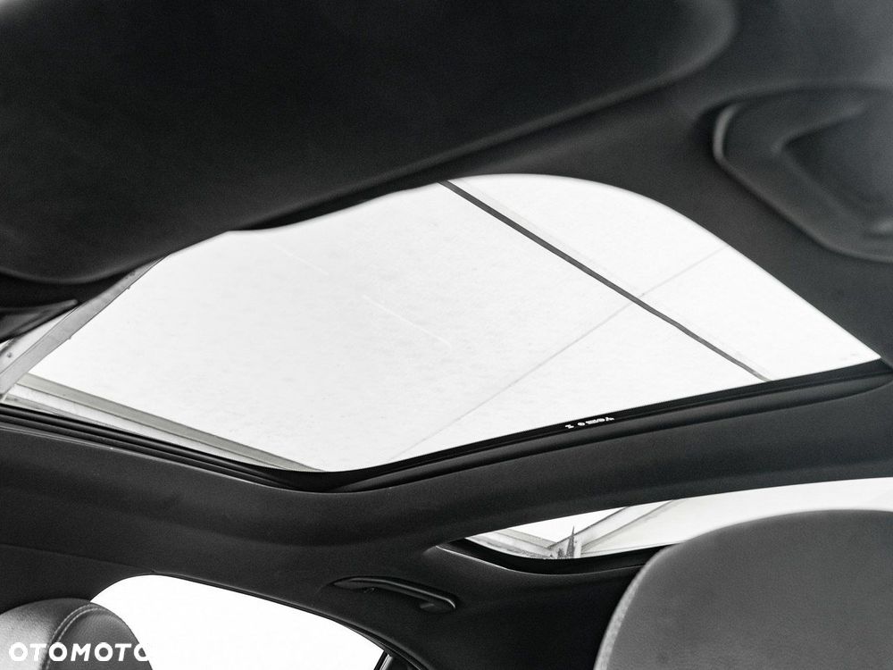 Mercedes-Benz Klasa E 350 d 4-Matic 9G-TRONIC - 37