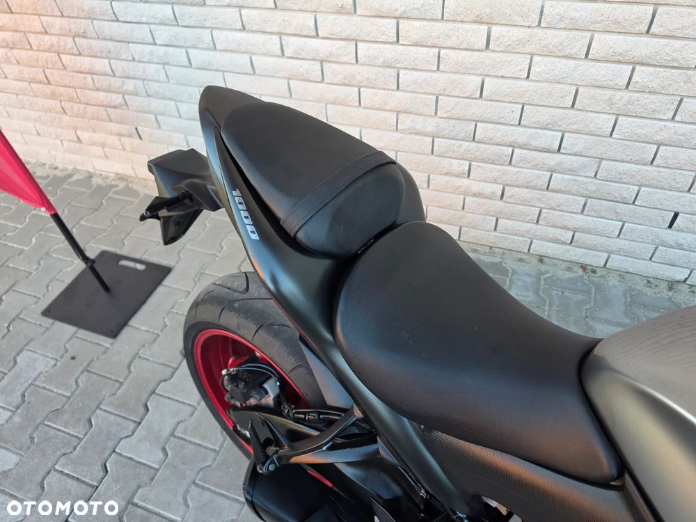 Suzuki GSX - 7
