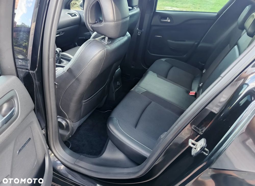 Citroën DS4 e-HDi 115 Chic - 24